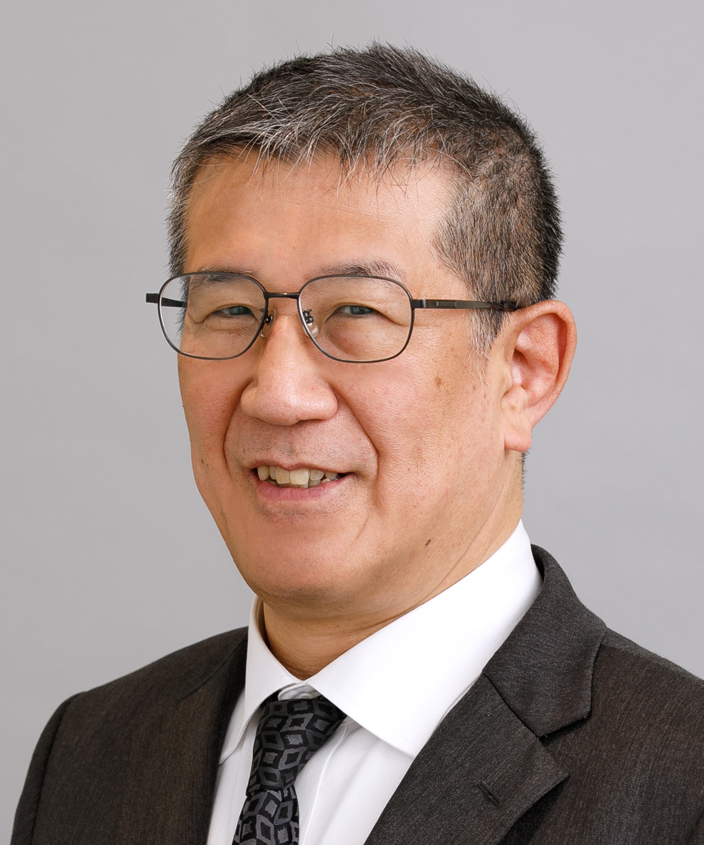 三上　靖夫