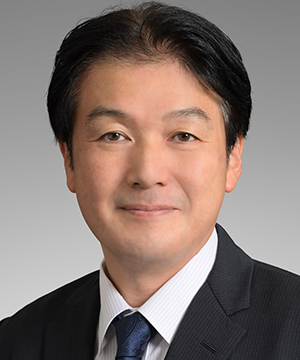 角田　亘