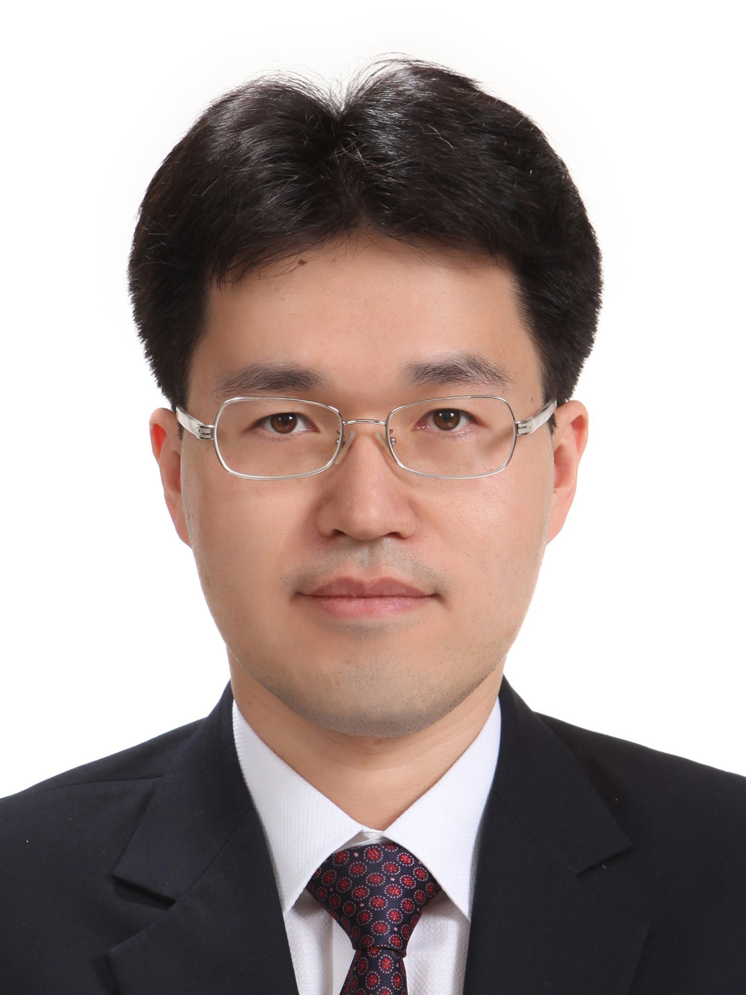 Kyung Hun Lee