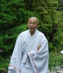 成田憲保