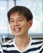 岸　雄介