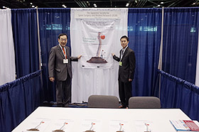 Yasuaki Tokuhashi (the congress president of JSSR2016) and Hiroshi Uei (the secretary general of JSSR2016)