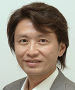 Tsang Tsang, Franklin She